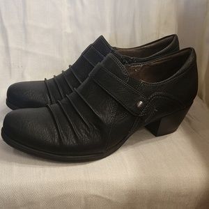 ComfortSoul 9.5 black walk around shoes